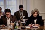 Hult. Birthe Rønn Hornbech (V), her flankeret af Brian Mikkelsen (K), har tidligere markeret sig som en markant fortaler for lange høringsfrister. Integrationsministeriet er imidlertid en af de største syndere, når det gælder høringsfrister. Arkivfoto: Per Folkver 