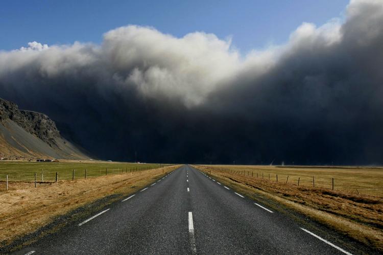 Nedtælling. Det ser voldsomt ud, men ifølge eksperterne er det muligvis ved at være slut med de store askeskyer fra vulkanudbruddet i Island. 