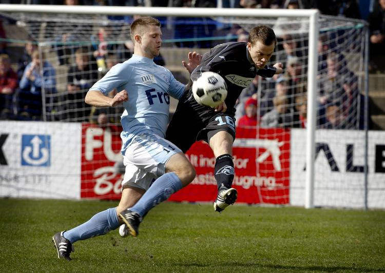 OVERLEVELSE. SønderjyskE og Randers kæmper om ikke at rykke ud af Superligaen, men med deres pointantal burde ingen af dem historisk set være i fare. 