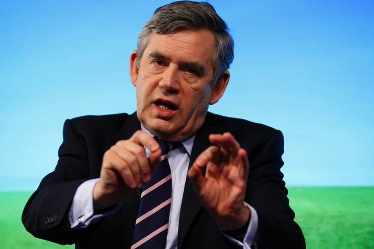 Den britiske premierminister Gordon Brown lægger afstand til Liberaldemokraterne, som han gerne ville have med om bord ved debatten sidste torsdag. 