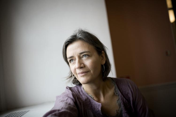 DISKUSSION. Margrethe Vestager (Rad.) mener, at det er på tide, at alle medlemmer på Christiansborg begynder at diskutere spørgsmålet om efterløn igen. 