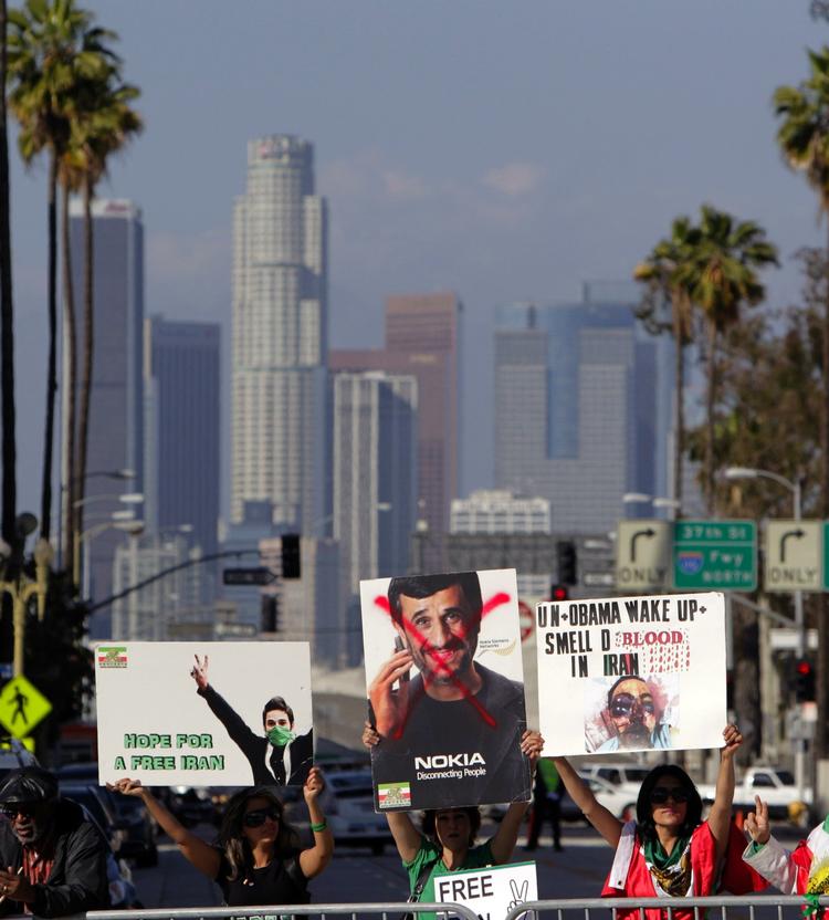 Utilfredshed. I går var der protester mod Iran i Los Angeles. 