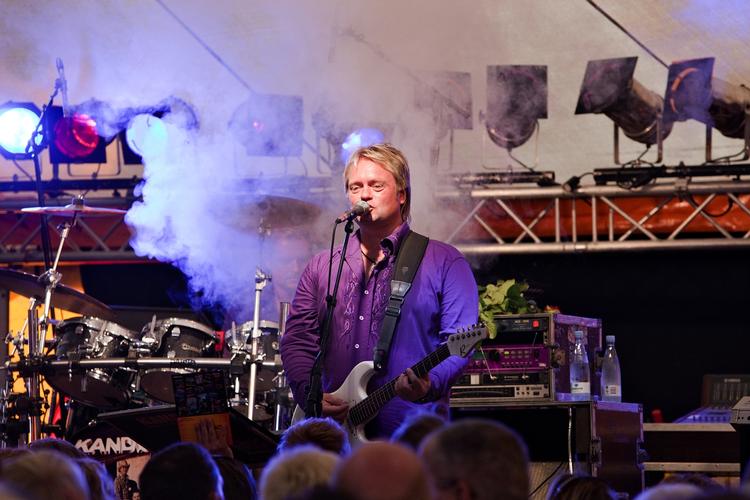 Selvskrevet. Johnny Hansen og Kandis kommer selvfølgelig til Løsning. Her ses bandet ved en optræden på Vorbasse Marked i 2009. Arkivfoto. 