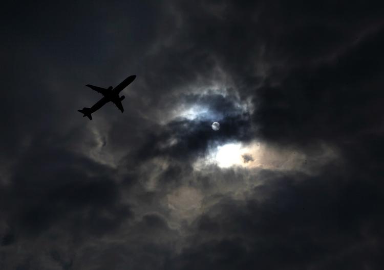 Risiko. Flyselskaberne skal i høj grad selv afgøre om de vil flyve i moderat aske. 