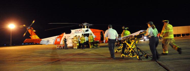 En redningshelikopter af modellen HH-60 er klar til aktion fra kystvagtens station i New Orleans. 