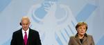 merkel_greece_23-04-2010_TV9COA5.jpg