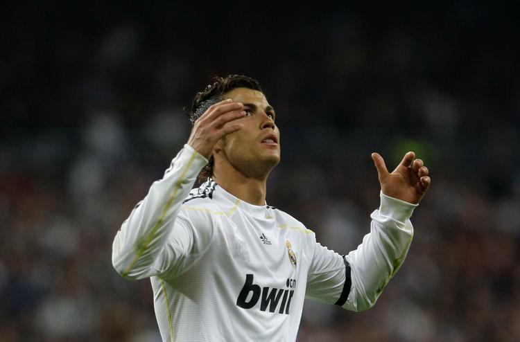 opløb. Cristiano Ronaldo og Real Madrid var helt nede oven på nederlaget til Barcelona 10. april. Men nu har hovedstadsklubben hentet et par point ind på rivalerne. Arkivfoto. 