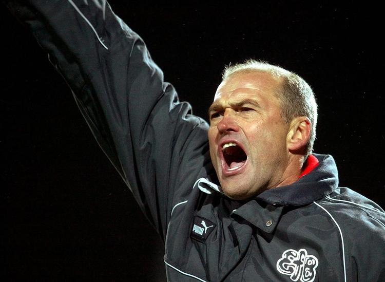 Ove Pedersen får en ny kombineret træner- og managerrolle i Esbjerg. 