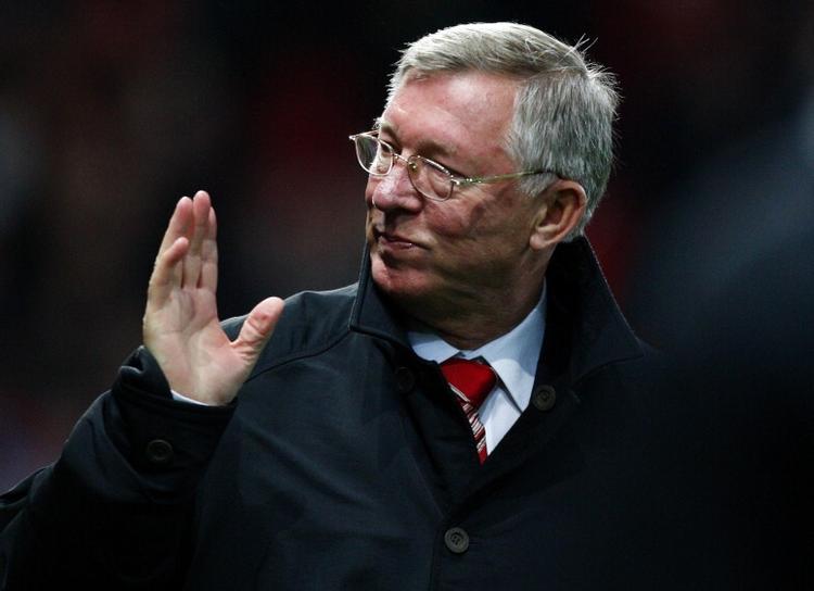 farvel. Ferguson må se til fra tribunerne, når United møder Everton og Portsmouth. 