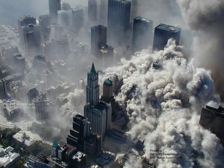 RØG. Området omkring World Trade Center i minutterne efter, at de tårne kollapsede og tordnede til jorden. 