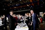 Fællessang. Ole Sohn og Villy Søvndal synger sammen med resten af de delegerede ved åbningen af SF's landsmøde i går. 