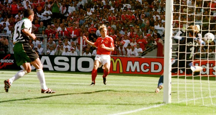 1-0. Allan Nielsen bragte Danmark foran i den stegende sydfranske hede. Arkivfoto. 