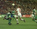 drømmebold. Ebbe Sand på vej til at score til 3-0 på Michael Laudrups fantomoplæg. Arkivfoto. 