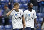 PESSIMISTER. AGF-spillerne hænger med hovedet. En mental træningslejr skal få dem på ret køl igen. 