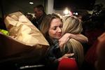 Angreb. Camilla Broe kom hjem i starten af marts, og nu er hun klar med en erstatningssag. Her er hun i lufthavnen. 