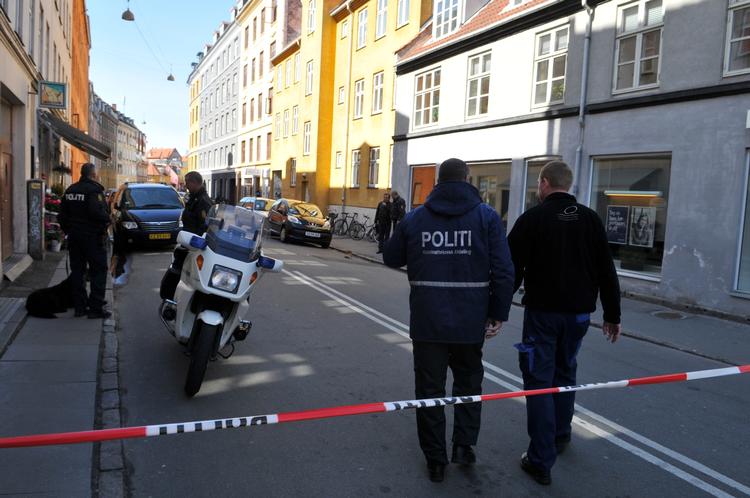 FÆNGSLET. To chilenske mænd er blev varetægtsfængslet i 24 dage på baggrund af et røveri mod en ur- og smykkebutik på Amager i weekenden. 