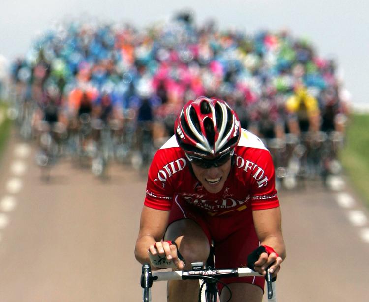 KVÆSTET. Sylvain Chavanel har tidligere kørt for franske Cofidis, men er i dag på kontrakt hos belgiske Quick Step. Dem kommer han dog ikke til at køre løb for det næste lange stykke tid. Arkivfoto. 