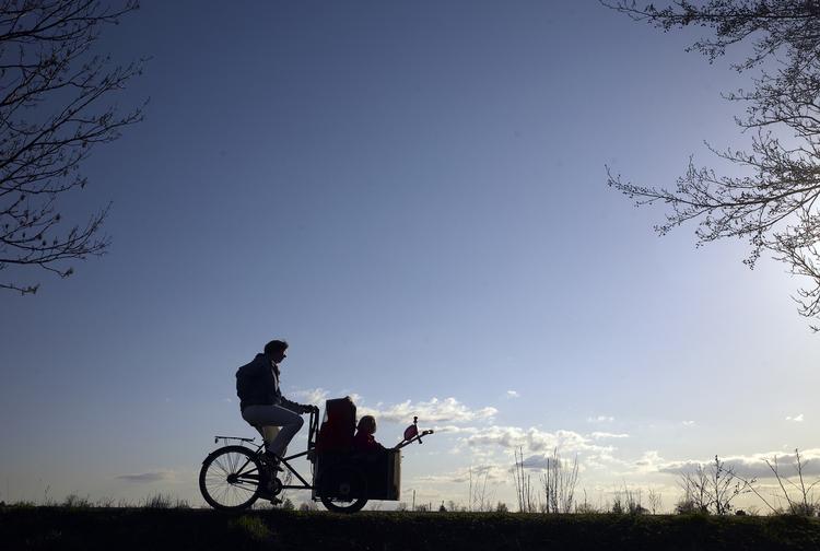 TYVERITRUET. Det går ud over cykelkulturen, at der ikke sættes ind mod de mange cykeltyverier, advarer cyklistforbundet. Arkivfoto af en af de ladcykler, tyvene går efter. 