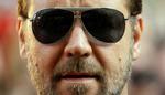 HIDSIG. »Jeg dræber dig med mine bare hænder«, skal 46-årige Russell Crowe have meddelt 'Gladiator's producer i forbindelse med en strid om løn. 