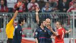 UFORSTÅENDE. Bayern Münchens Franck Ribery (th) vil appelerer den tre spilledages karatæne, Uefa har tildelt ham. 