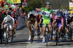 SPURTKANON. Peter Sagan vandt både dagens etape og erobrede førstepladsen i den samlede stilling i Romandiet Rundt. 