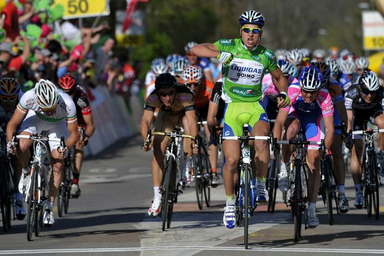 SPURTKANON. Peter Sagan vandt både dagens etape og erobrede førstepladsen i den samlede stilling i Romandiet Rundt. 