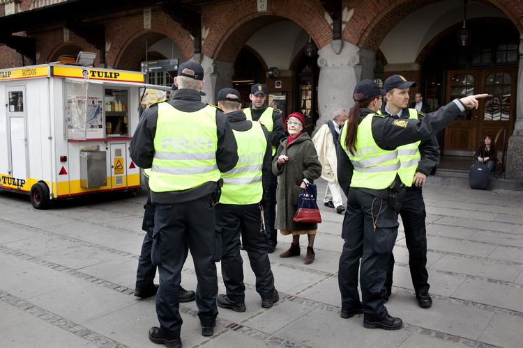 Else Koch mistede sine pølsevognskunder, da politiet lukkede Bernstorffsgade i anledning af russisk præsidents tivolibesøg 