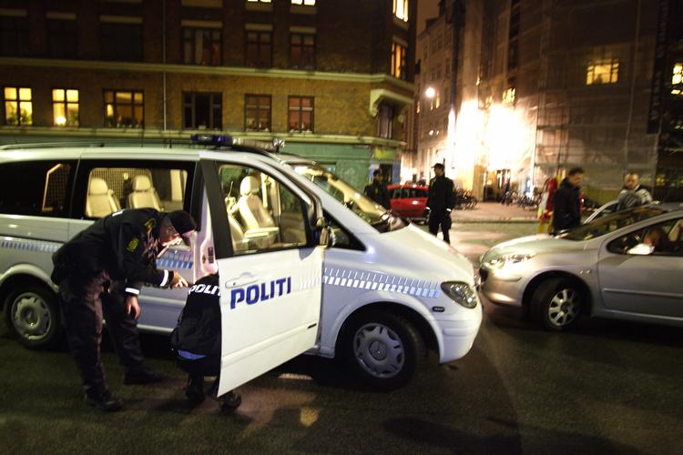 Banditmagneter. Jægersborggade på Nørrebro ligger nummer femten på listen over de gader i byen, hvor politiet har registreret flest sager. Her er det politiet, der leder efter patronhylstre efter et skyderi på gaden 20. april. 