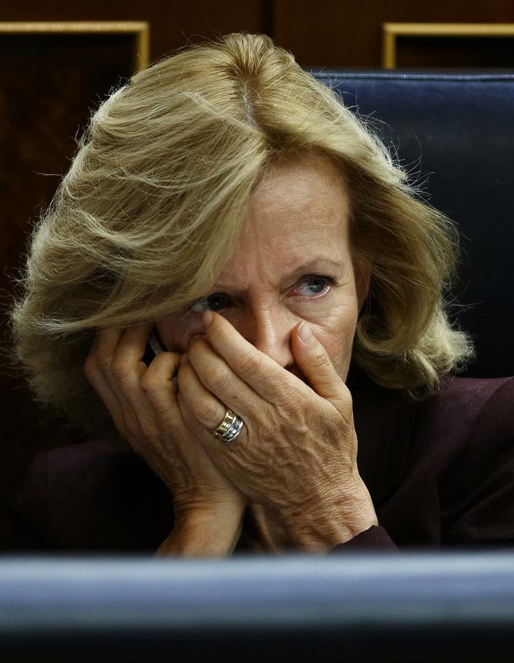 Problemer. Grækenland, Portugal og Spanien er centrum for krisen. Her ses den spanske finansminister, Elena Salgado, under en møde i det spanske parlament i går. 