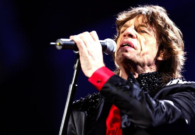 Mick Jagger og resten af Rolling Stones vil prøve lykkken hos et andet pladeselskab. 