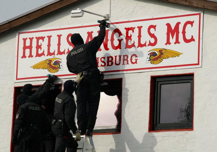 Rockerforbud. Der er udstedt forbud mod Hells Angels og Bandidos i Schleswig-Holstein. 