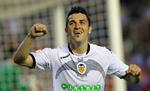 eftertragtet. David Villa fra Valencia og det spanske landshold har fået tilbud fra snart sagt alle topklubber i Europa. OgG det ser ud til at blive umuligt for Valencia at holde på stjernespilleren. Arkivfoto. 