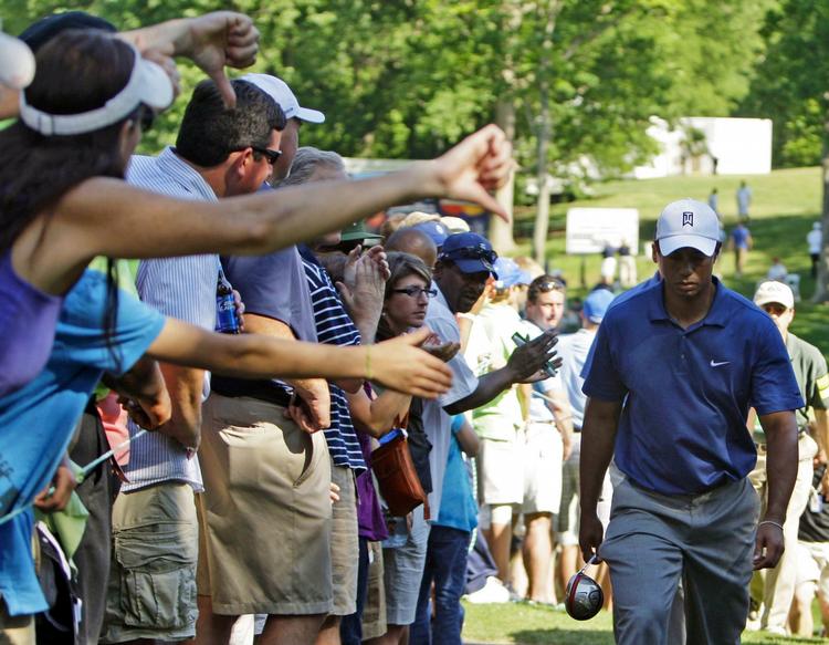 UPOPULÆR. Tiger Woods havde ikke just publikums opvakning ved golfturneringen Quail Hollow Championship. 