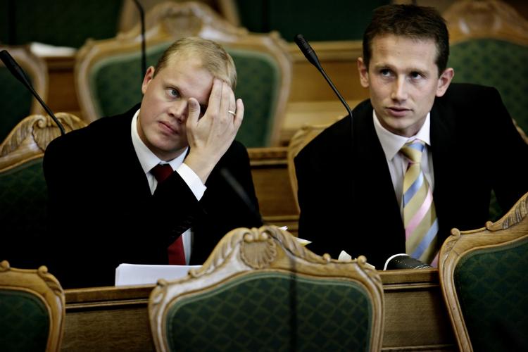 Politisk ordfører for Venstre Peter Christinsen kalder 1. maj-talerne fra S og SF for skingre. 