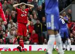 Kiks. Steven Gerrard lavede en af karrierens største bommerter i nederlaget til Chelsea. 