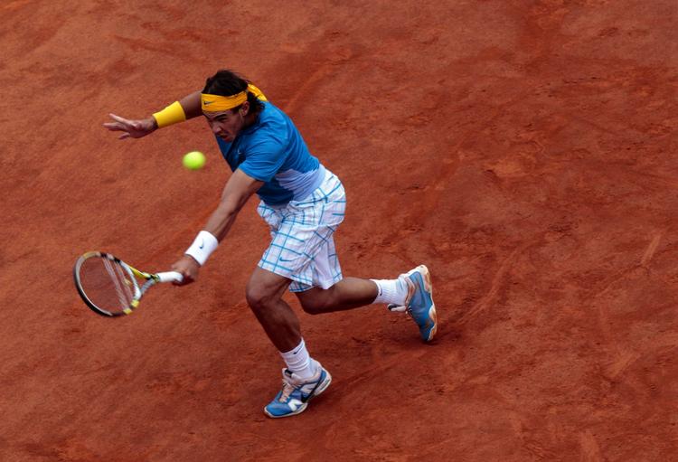 GRUSSPECIALIST. Rafael Nadal er i en klasse fod sig, når der bliver spillet tennis på grus. 