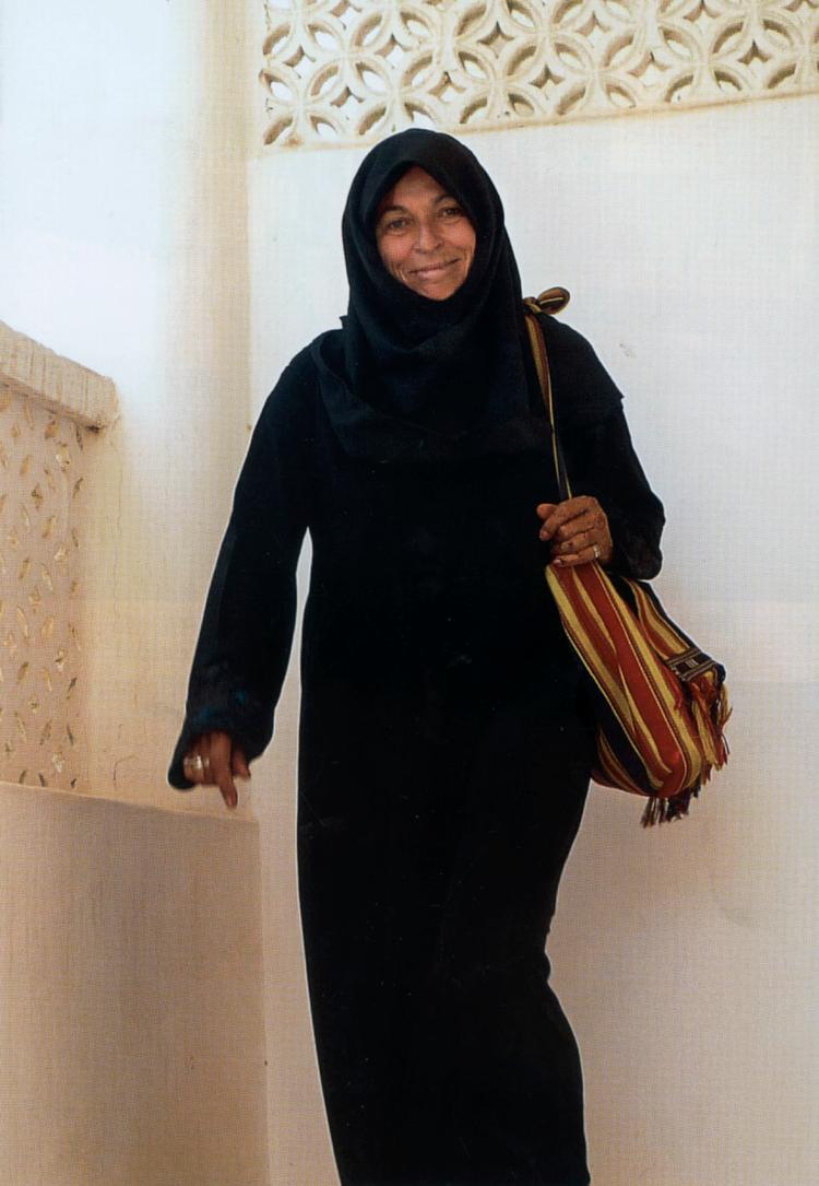 Indpakket. Forfatteren selv i den reglementerede - og varme - påklædning. Foto fra bogen 