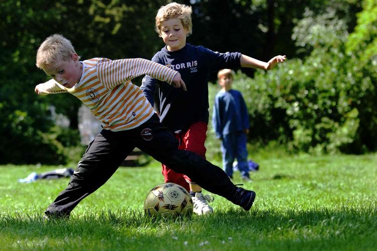 FODBOLDFEBER. For tredje år i træk er der fremgang oplever Dansk Boldspil Union fremgang i medlemstallet. 