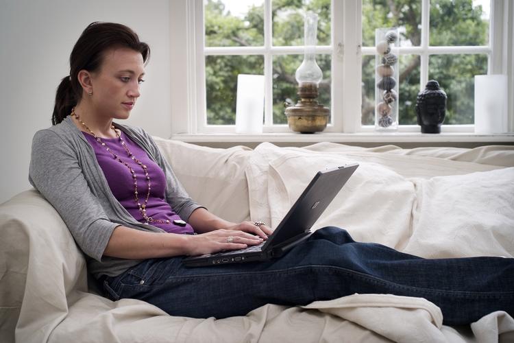 Havfrue. Camilla Läckberg er ikke mere velskrivende end en gennemsnitlig informationsmedarbejder, mener Henrik Palle. 