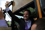 Liberaldemokraternes Nick Clegg siger nu, at en valgreform ikke er et krav til et samarbejde. 