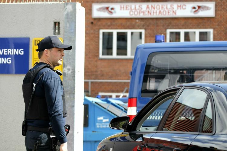 Aktion. Politiet slog til mod flere adresser - blandt andet tre HA-klubhuse, som her på Svanevej. 