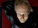 Instruktøren Niels Arden Oplev er også kendt som instruktør af tv-serien 'Ørnen'. 