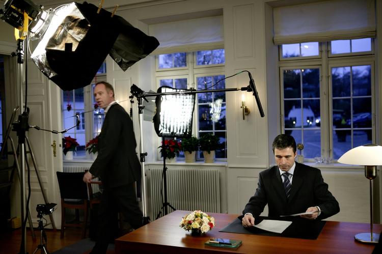eksperter. I sin første nytårstale gjorde Anders Fogh op med smagsdommervældet. Men nu er det tilbage, viser ny analyse. Arkivfoto (fra nytårstalen 2003): Jacob Ehrbahn. 