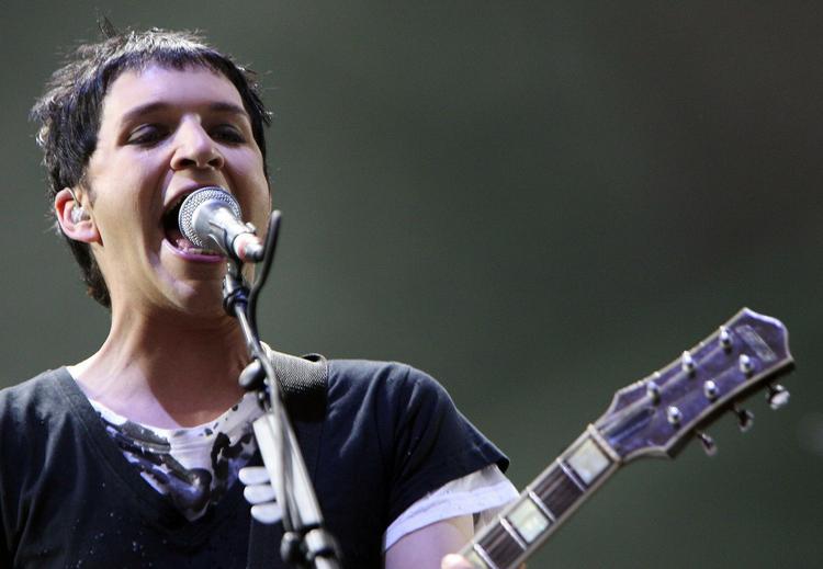 Fribillet. Når Brian Molko (billedet) fra rockgruppen Placebo optræder på Skanderborg Festival fredag 6. august, står der formentlig 18 skanderborgensiske byrådsmedlemmer plus ledsagere og kigger på. Arkivfoto. 