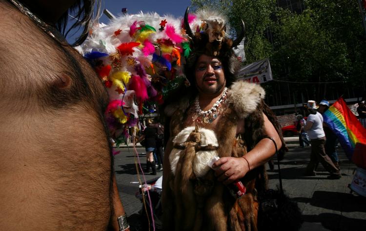 Pride. Der afholdes homoparade i store dele af verden - her i Mexico den 14. marts. I Østeuropa og Rusland har paraderne dog ofte været udsat for massive moddemonstrationer og er endt voldeligt. 