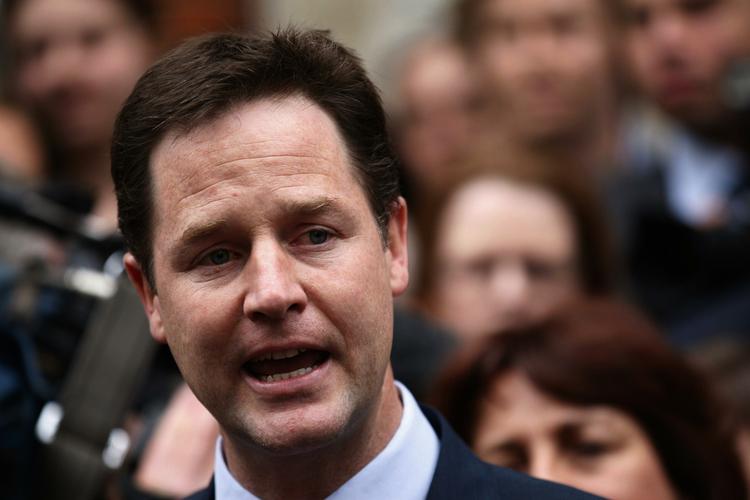 Clegg. Manden i centrum af briternes politiske opmærksomhed denne weekend er Nick Clegg. 