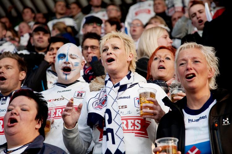 Nedtur. AGF's hårdtprøvede fans fik endnu en tur på pinebænken i torsdags. Foto: Hans Christian Jacobsen 