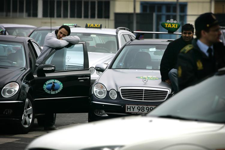 Miljøministeriet har regnet ud, at partikelfiltre i taxier vil have lige så stor effekt som miljøzonerne i København og Frederiksberg tilsammen. (Arkivfoto) 