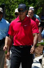 Farvel. Tiger Woods risikerer at miste førstepladsen på verdensranglisten, hvis rivalen Phil Mickelson slutter helt fremme i Florida. 