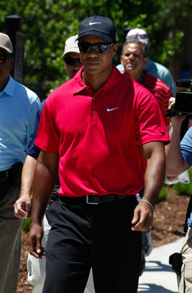 Farvel. Tiger Woods risikerer at miste førstepladsen på verdensranglisten, hvis rivalen Phil Mickelson slutter helt fremme i Florida. 
